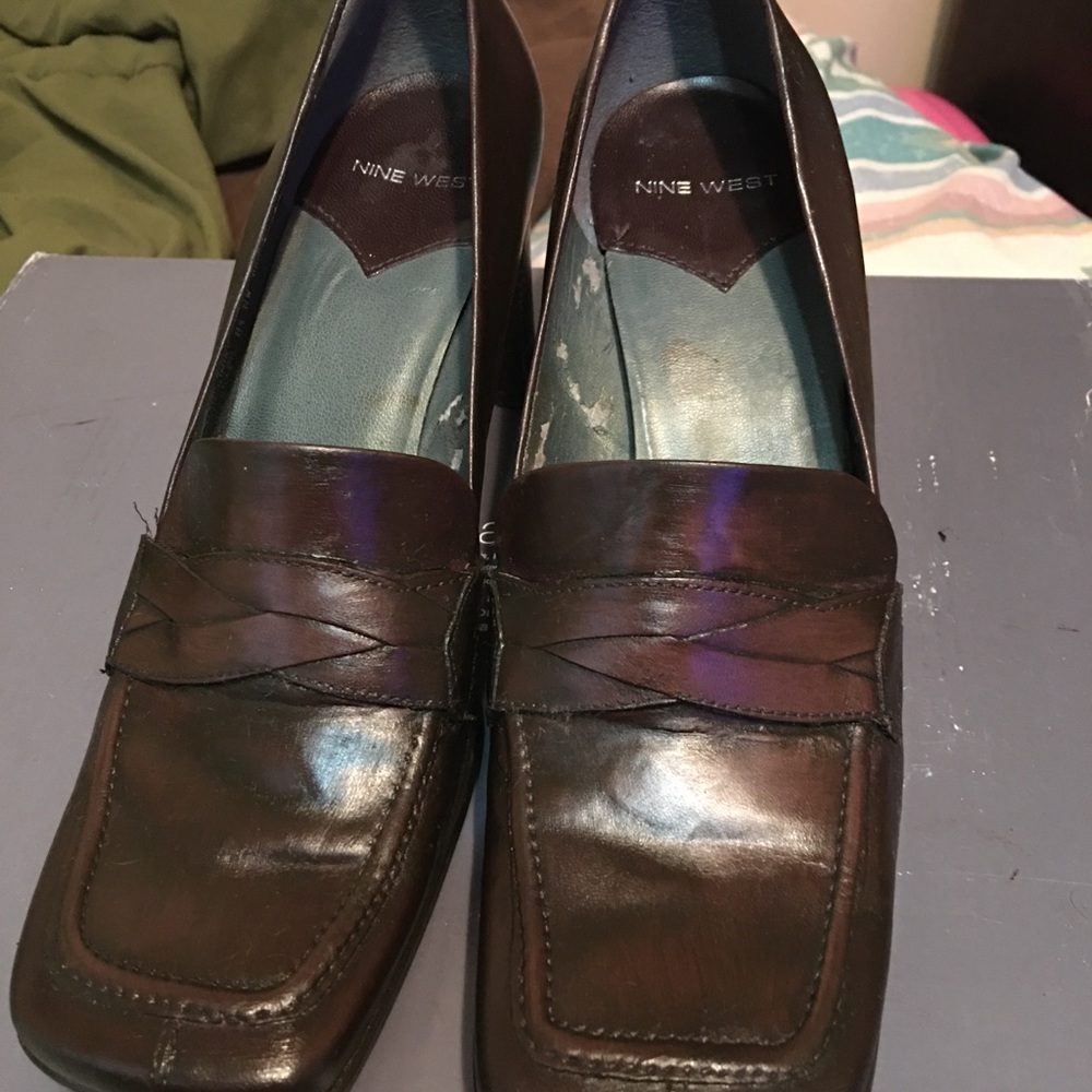 Women’s size 7.5 Nine West brown shoes